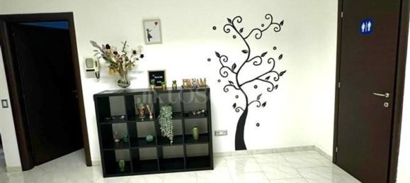 110m² Office in Avellino, Italy No. 64609 2