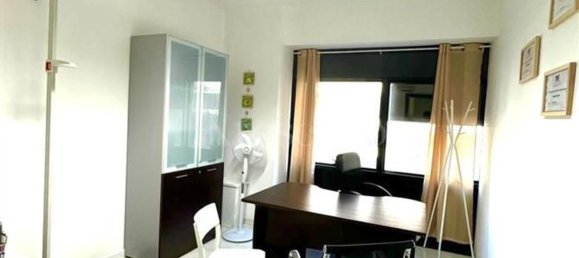 110m² Office in Avellino, Italy No. 64609 9