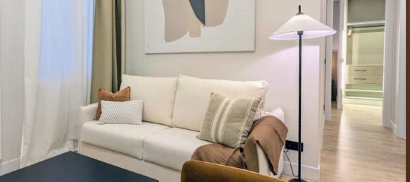 Apartamento de 2 dormitorios en Madrid, Spain No. 124384 2