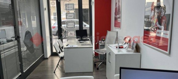 1 room Commercial property in Cassino, Italy No. 264271 8