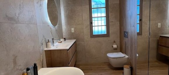 Casa de 5 dormitorios en Les Metairies, France No. 321251 14