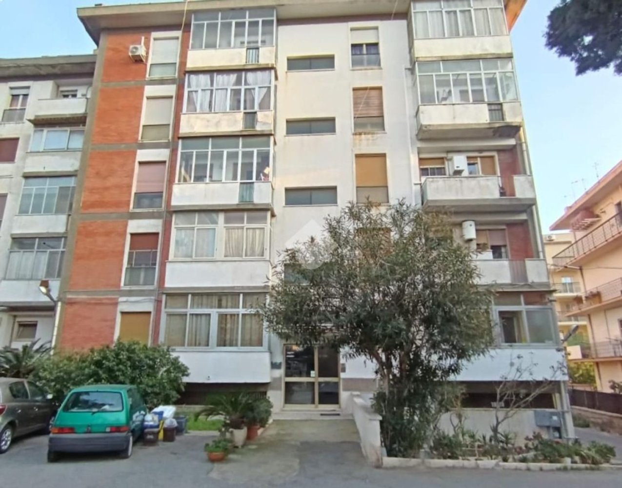 3-salle Appartement à Reggio Calabria, Italy No. 36962