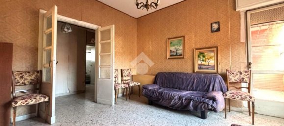 3-salle Appartement à Reggio Calabria, Italy No. 36962 6
