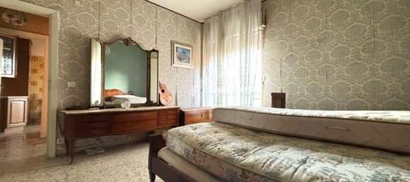 3-salle Appartement à Reggio Calabria, Italy No. 36962 10