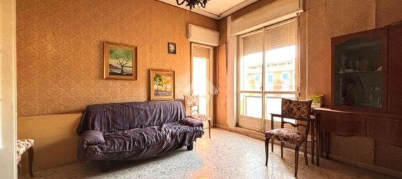 3-salle Appartement à Reggio Calabria, Italy No. 36962 5