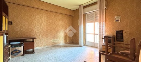 3-salle Appartement à Reggio Calabria, Italy No. 36962 12