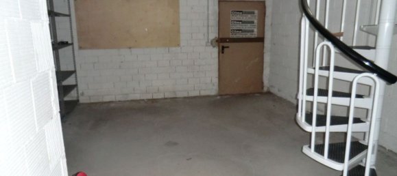 90m² Office in Ferrara, Italy No. 299944 18