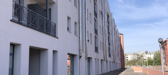 90m² Office in Ferrara, Italy No. 299944 5