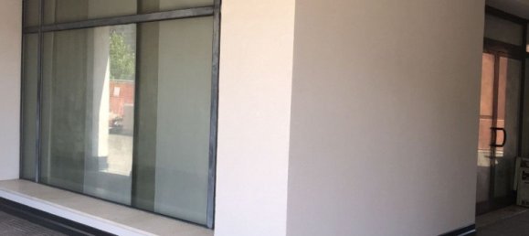 90m² Office in Ferrara, Italy No. 299944 4