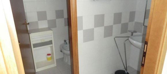 90m² Office in Ferrara, Italy No. 299944 13