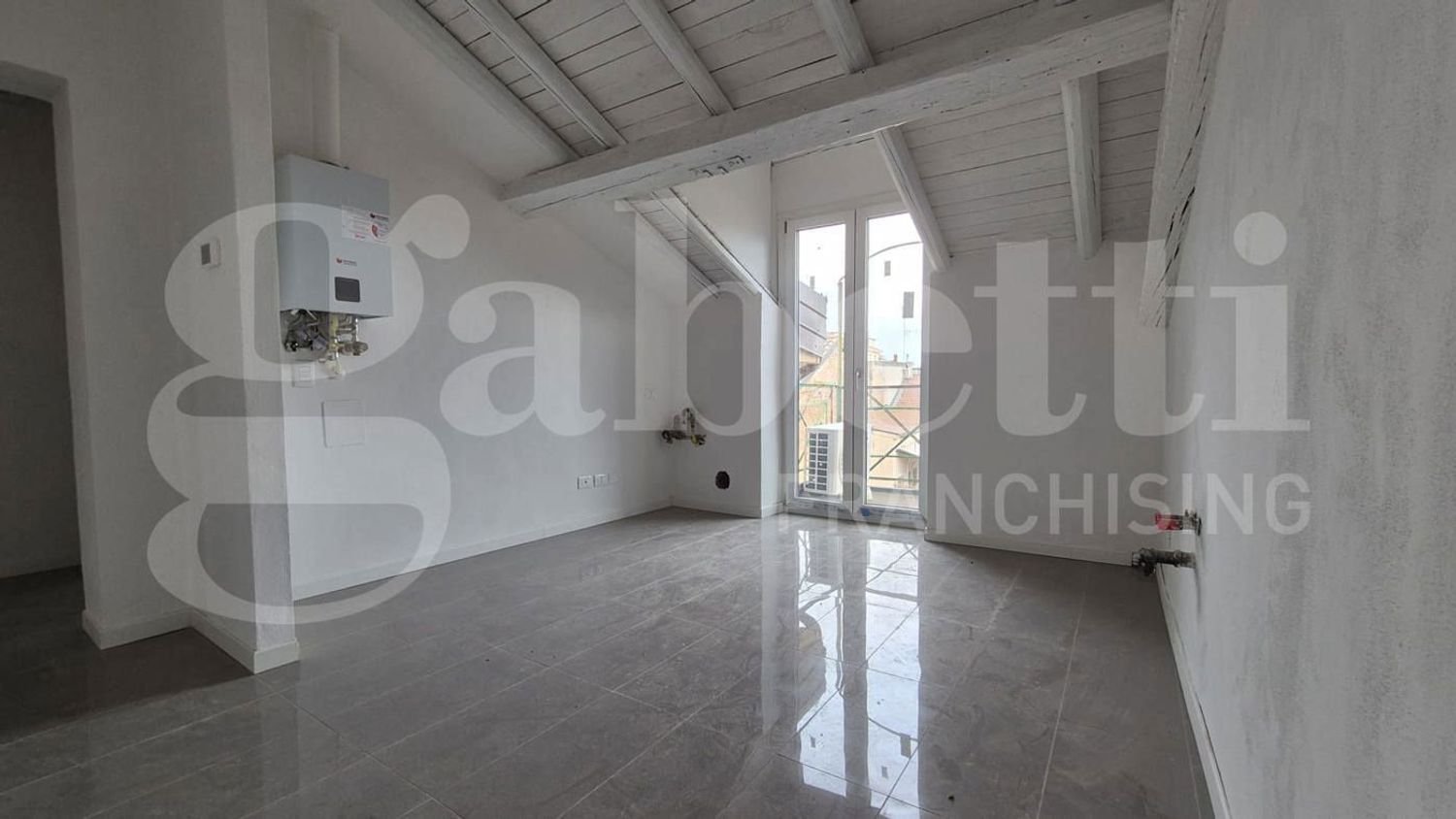 Apartamento de 3 divisões em Cremona, Italy N.º 262286