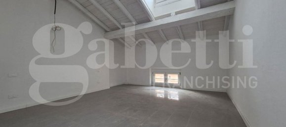 Apartamento de 3 divisões em Cremona, Italy N.º 262286 2