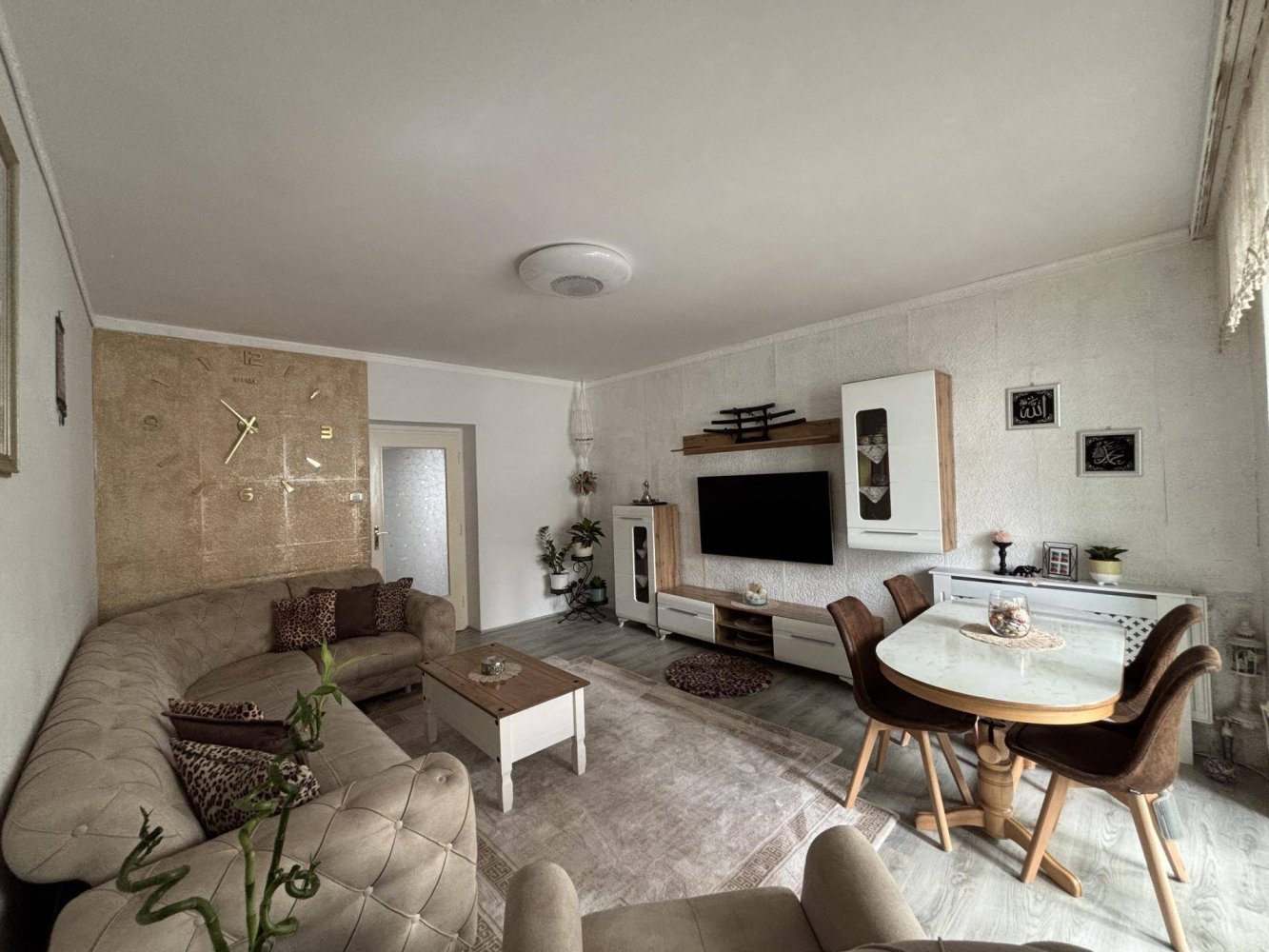 2 bedrooms Apartment in Linz, Austria No. 75948