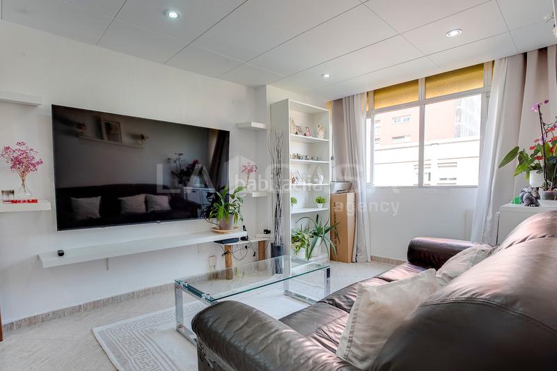 3 bedrooms Apartment in Sant Marti, Spain No. 145037