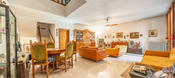 3 Schlafzimmer Villa in Reggio Emilia, Italy, Nr. 333801 8