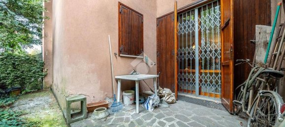 3 Schlafzimmer Villa in Reggio Emilia, Italy, Nr. 333801 6