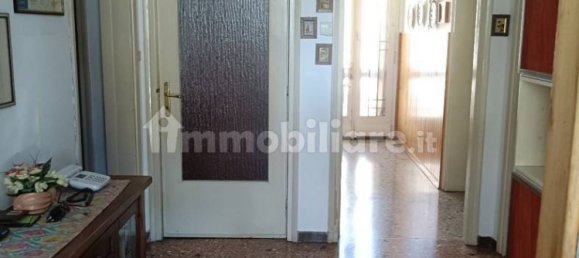 2 bedrooms Villa in Pordenone, Italy No. 374794 2