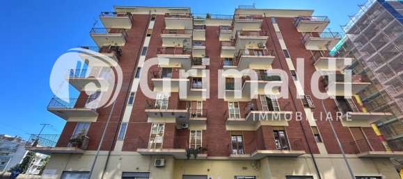 5 rooms Apartment in Salerno, Italy No. 57107 8