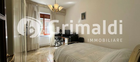 5 rooms Apartment in Salerno, Italy No. 57107 25