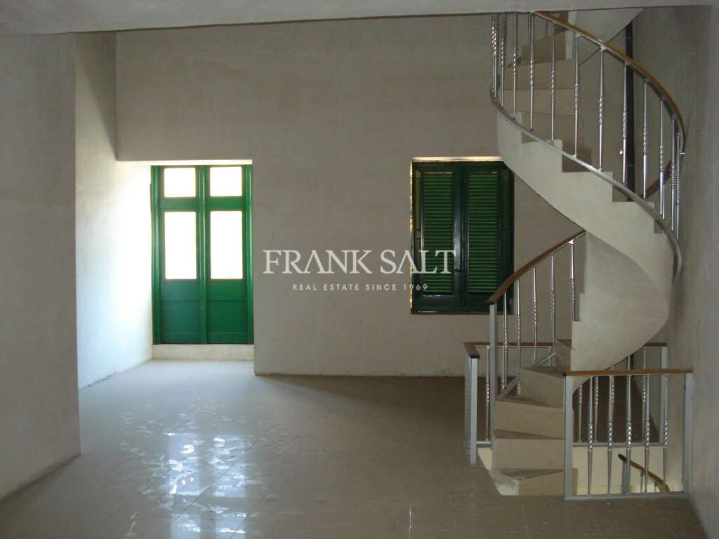 83m² Office in Pieta, Malta No. 13386