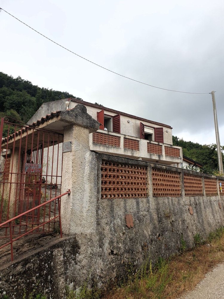 Villa de 7 habitaciónes en Barcellona Pozzo di Gotto, Italy No. 166798