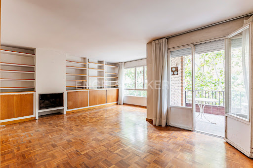 Квартира с 5 спальнями в Барселона, Испания № 142353