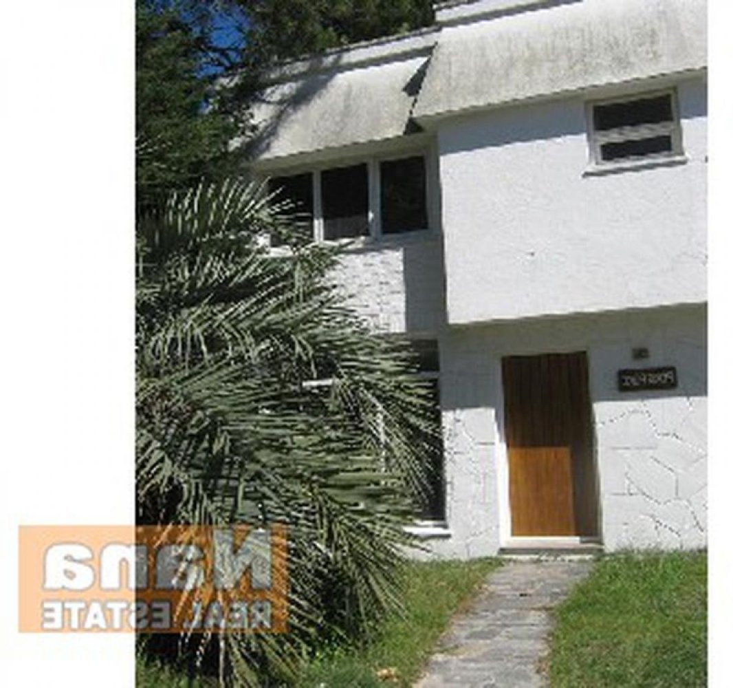 2 bedrooms House in Maldonado, Uruguay No. 2609