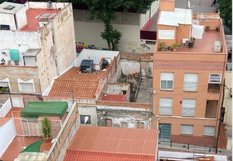  قطعة أرض في Badalona, Spain 100متر مربع رقم 240539