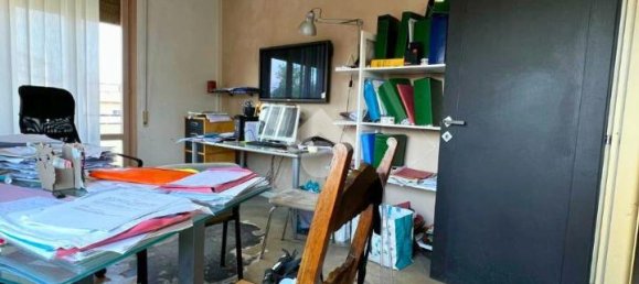 5 rooms Apartment in Terranuova Bracciolini, Italy No. 108479 8