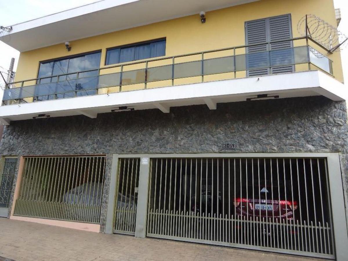 Casa de 3 dormitorios en Sao Paulo, Brazil No. 463346