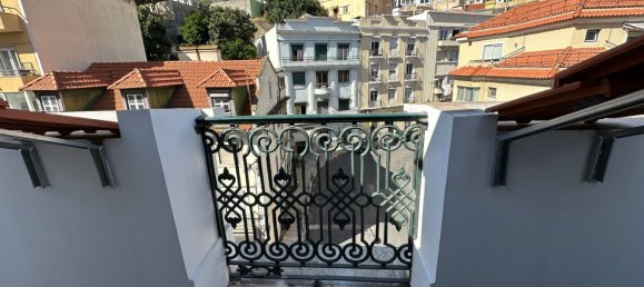 2 bedrooms Apartment in Lisbon, Portugal No. 187460 4