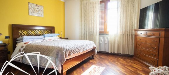 6 rooms House in Poggio a Caiano, Italy No. 109525 13
