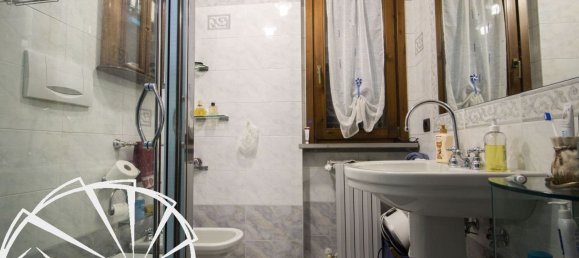 6 rooms House in Poggio a Caiano, Italy No. 109525 16