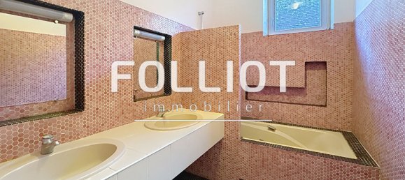 5 bedrooms House in Le Chatellier, France No. 49606 10