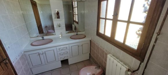 Casa de 5 dormitorios en Appeville-Annebault, France No. 357523 8