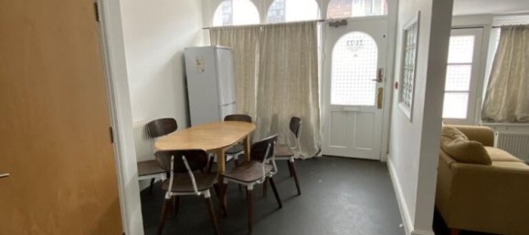 6 bedrooms House in Canterbury, United Kingdom No. 10627 37