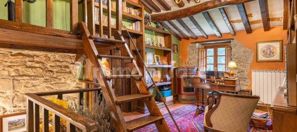 2 Schlafzimmer Haus in Subbiano, Italy, Nr. 63268 8