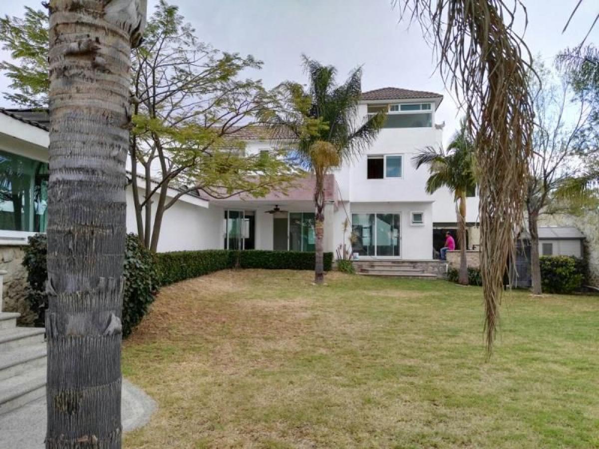 4 bedrooms House in Leon, Mexico No. 171632