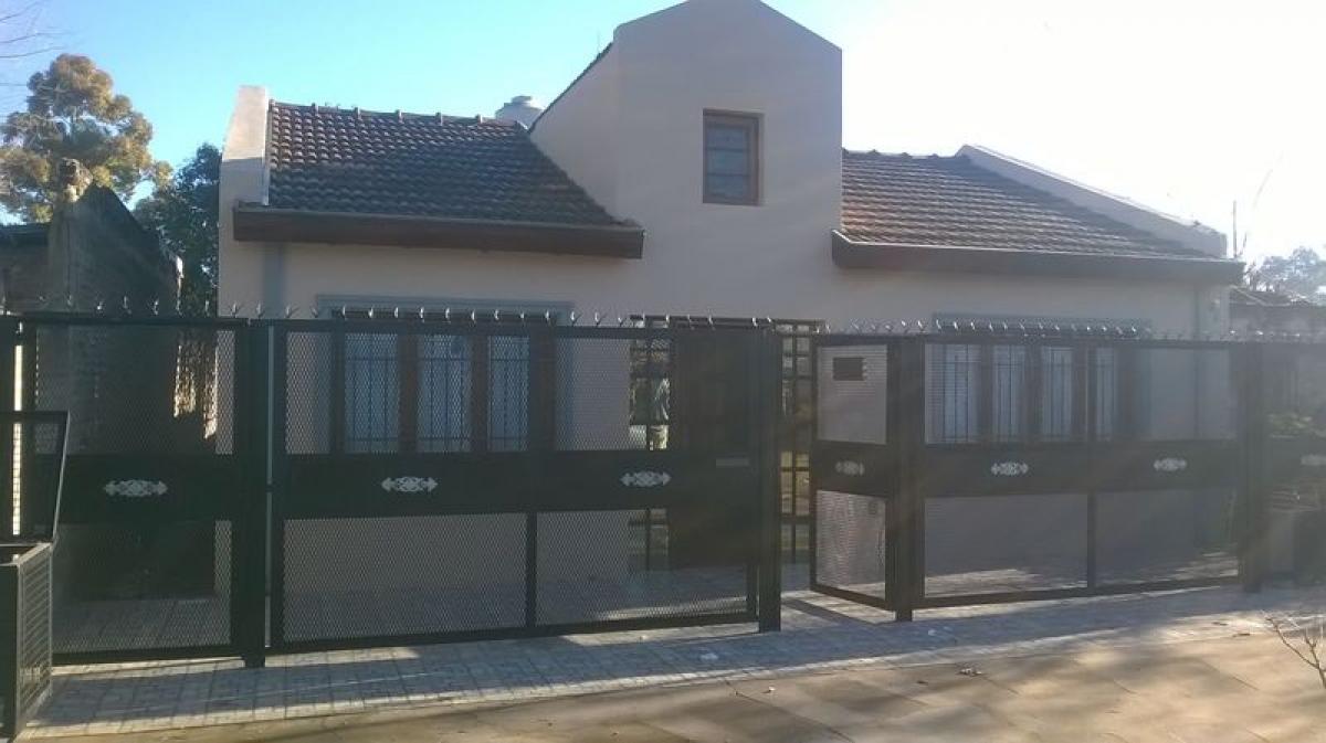 3 bedrooms House in San Miguel, Argentina No. 89817