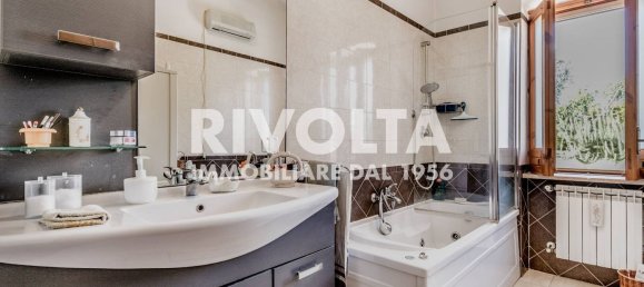 13غرفة فيلا في Guidonia Montecelio, Italy رقم 161464 35