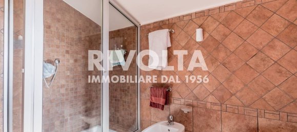 13غرفة فيلا في Guidonia Montecelio, Italy رقم 161464 11