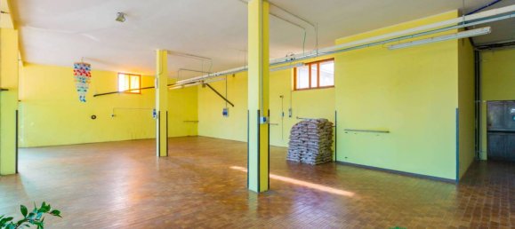 Propiedad comercial de 5 habitaciónes en Busto Arsizio, Italy No. 104619 11