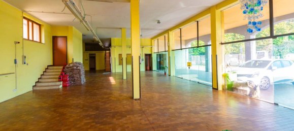 Propiedad comercial de 5 habitaciónes en Busto Arsizio, Italy No. 104619 14