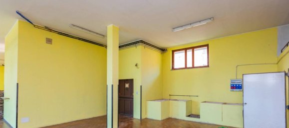 Propiedad comercial de 5 habitaciónes en Busto Arsizio, Italy No. 104619 2