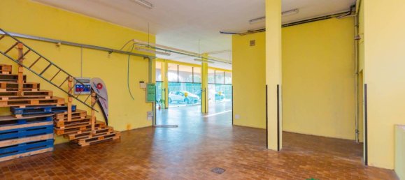 Propiedad comercial de 5 habitaciónes en Busto Arsizio, Italy No. 104619 9