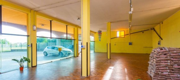 Propiedad comercial de 5 habitaciónes en Busto Arsizio, Italy No. 104619 10