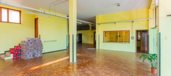 Propiedad comercial de 5 habitaciónes en Busto Arsizio, Italy No. 104619 16