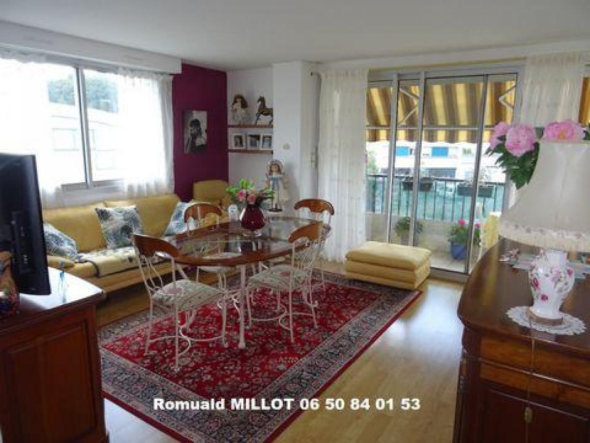 Condominio de 3 dormitorios en Angouleme, France No. 27225