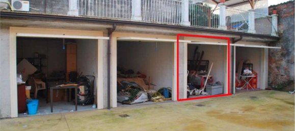 3 rooms Apartment in Soncino, Italy No. 3993 5