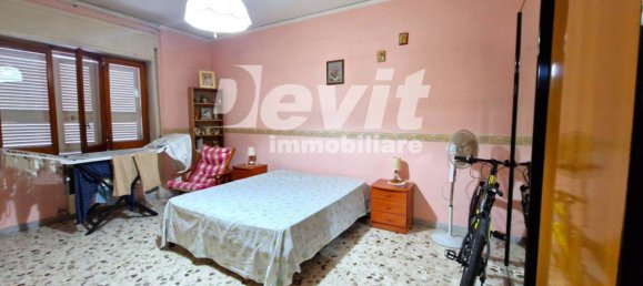 2 bedrooms Apartment in San Giorgio a Cremano, Italy No. 320401 11